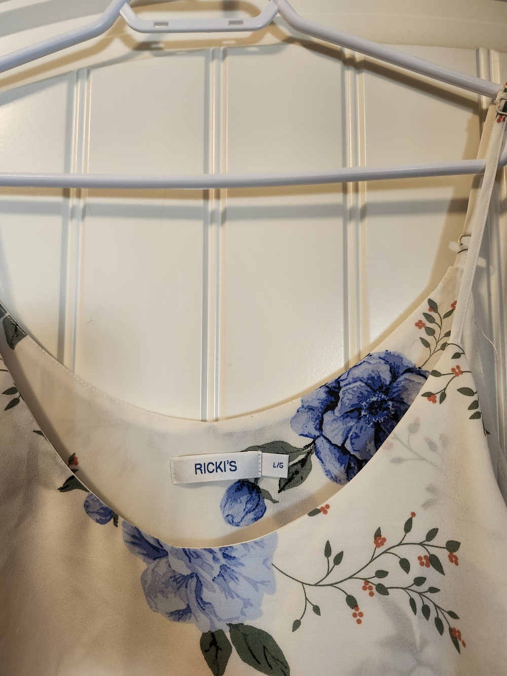 Ricki's White Floral Tiered Camisole - Blue Rose Print - Picture 2 of 3